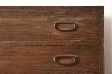 アンティーク家具　昭和初期　総桐材　味わい深い風合いのシンプルな重ね箪笥(衣裳箪笥、時代箪笥、桐箪笥、桐たんす)(R-040102)