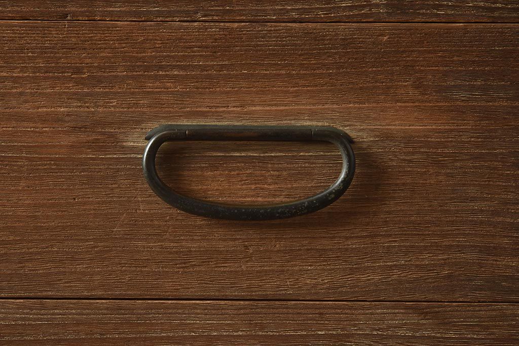 アンティーク家具　昭和初期　総桐材　味わい深い風合いのシンプルな重ね箪笥(衣裳箪笥、時代箪笥、桐箪笥、桐たんす)(R-040102)