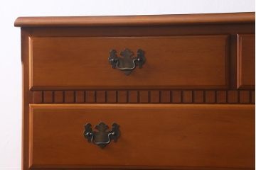中古　横浜ダニエル(daniel)　A-103　エレガントな意匠が素敵な整理タンス(チェスト、引き出し)(R-040105)