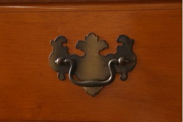 中古　横浜ダニエル(daniel)　A-103　エレガントな意匠が素敵な整理タンス(チェスト、引き出し)(R-040105)