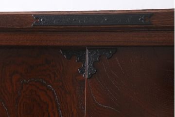 中古　国産民芸家具　力強い木目が目を引く衣装箪笥(重ね箪笥、引き出し、収納棚)(R-040107)