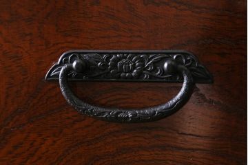 中古　国産民芸家具　力強い木目が目を引く衣装箪笥(重ね箪笥、引き出し、収納棚)(R-040107)