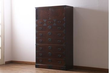 中古　国産民芸家具　力強い木目が目を引く衣装箪笥(重ね箪笥、引き出し、収納棚)(R-040107)
