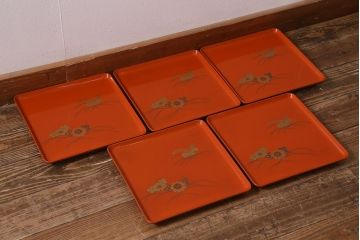 アンティーク雑貨　古民具・骨董　明治〜大正期　輪島塗木製蒔絵膳5枚セット(漆器、お盆)(R-040119)