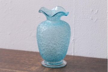 アンティーク雑貨　和製アンティーク　大正期　青ガラス氷裂文花瓶(和ガラス)(R-040120)
