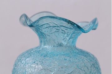 アンティーク雑貨　和製アンティーク　大正期　青ガラス氷裂文花瓶(和ガラス)(R-040120)