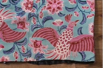 アンティーク雑貨　大正昭和初期　花鳥図　縮緬(ちりめん)長襦袢(古布正絹)(R-040129)