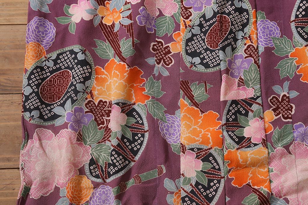 アンティーク雑貨　大正昭和初期　和楽器に花模様　縮緬(ちりめん)長襦袢(正絹古布)(R-040130)