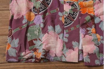 アンティーク雑貨　大正昭和初期　和楽器に花模様　縮緬(ちりめん)長襦袢(正絹古布)(R-040130)