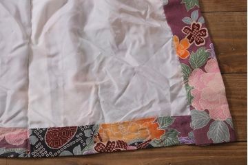 アンティーク雑貨　大正昭和初期　和楽器に花模様　縮緬(ちりめん)長襦袢(正絹古布)(R-040130)