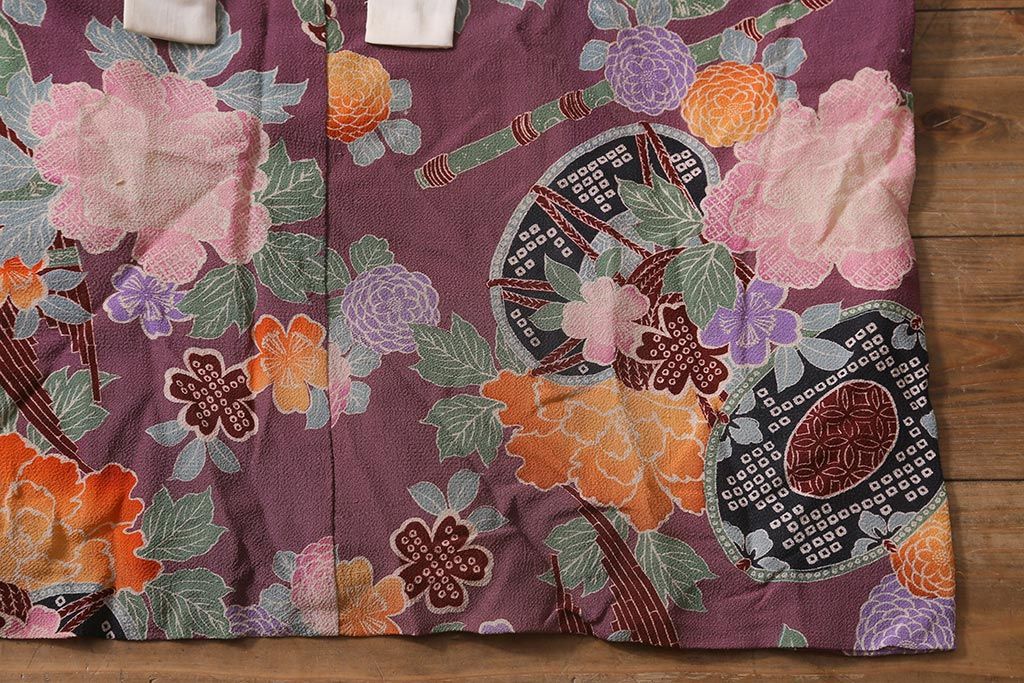 アンティーク雑貨　大正昭和初期　和楽器に花模様　縮緬(ちりめん)長襦袢(正絹古布)(R-040130)
