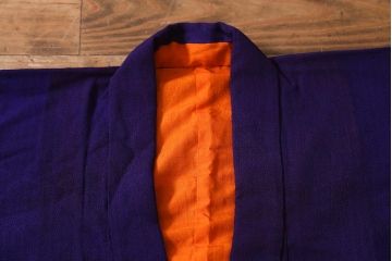 アンティーク雑貨　大正昭和初期　鶴の図　縮緬(ちりめん)着物(赤縮緬、正絹古布)(R-040131)