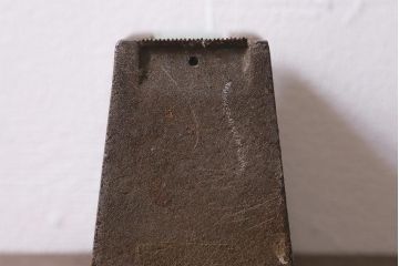 ヴィンテージ雑貨　アイアン　鋳造　シャビーなテープカッター(テープディスペンサー、ディスプレイ雑貨、ビンテージ)(R-040134)