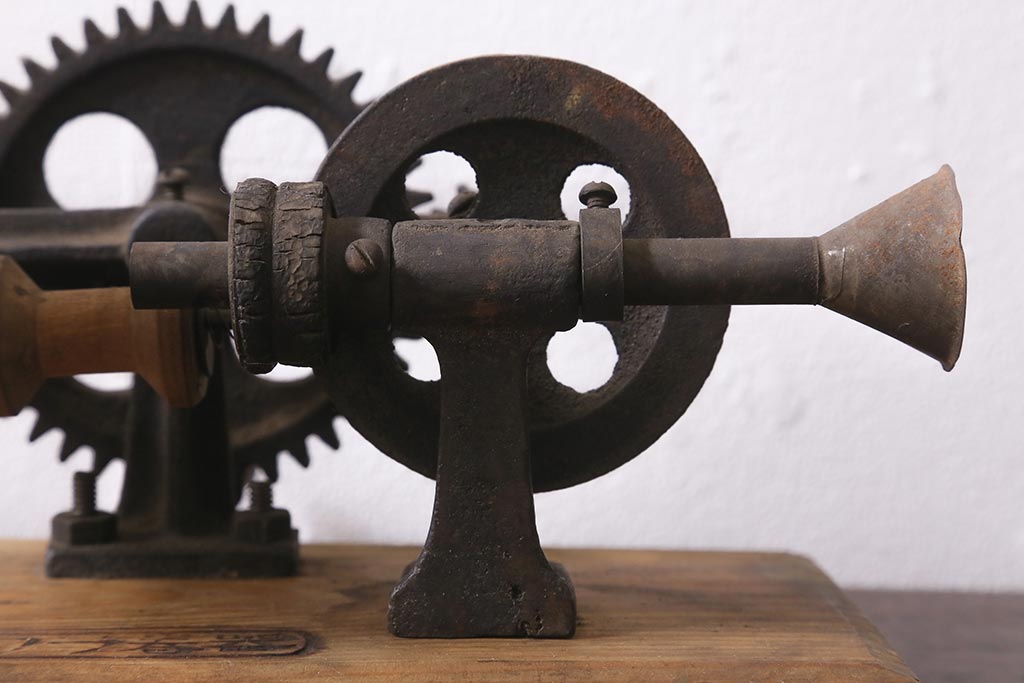 ジャンク品　アンティーク雑貨　古民具　池下式　ワラ巻器(藁巻き機)(R-040135)