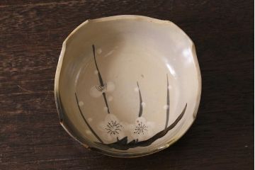 アンティーク家具　大正昭和初期　梅花文　古い美濃焼小鉢4客(皿、向付)(R-040136)