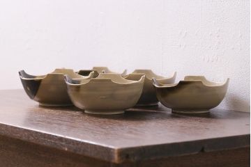 アンティーク家具　大正昭和初期　梅花文　古い美濃焼小鉢5客(皿、向付)(R-040137)