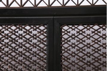 中古　民芸家具　明治大正期　漆塗り　ケヤキ材製　組子細工が上品な衝立(つい立て、パーテーション)(R-040142)