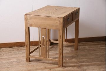 アンティーク家具　昭和初期　ストリップド(剥離)　引き出し付き　透かし入りのノスタルジックな平机(ワークデスク、机、在宅ワーク、在宅用)(R-040146)