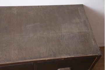 アンティーク家具　昭和中期　レトロ　大きめの引き出しが便利なチェスト(引き出し4杯)(R-040147)