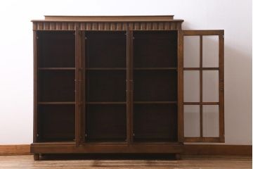 ビンテージ家具　神戸洋家具　ナラ材　カントリースタイルにおすすめのキャビネット(本箱、サイドボード、収納棚)(R-040159)