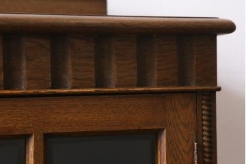 ビンテージ家具　神戸洋家具　ナラ材　カントリースタイルにおすすめのキャビネット(本箱、サイドボード、収納棚)(R-040159)