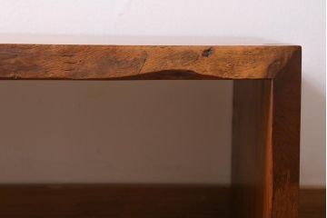 ビンテージ家具　サクラ材耳付き　個性的な台形センターテーブル(ローテーブル、座卓)(R-040163)