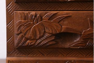 中古　伝統工芸　日光彫り　華やかな花の意匠が目を惹く小引き出し(小物収納)(R-040166)