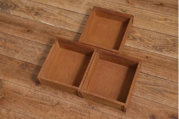 中古　伝統工芸　日光彫り　華やかな花の意匠が目を惹く小引き出し(小物収納)(R-040166)