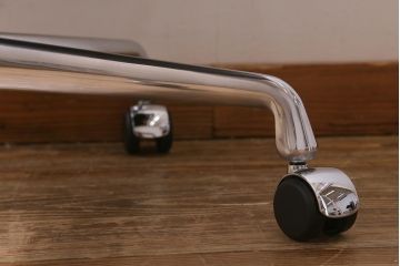展示美品　Hermanmiller(ハーマンミラー社)　イームズアルミナムグループ　マネジメントチェア　キャスター付(オフィスチェア、アームチェア、椅子)(R-040167)
