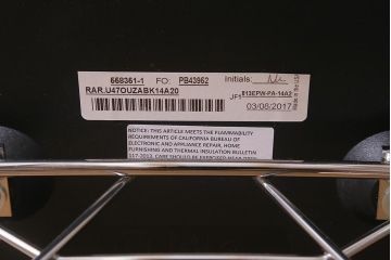 展示美品　Hermanmiller(ハーマンミラー社)　イームズプラスチックシェルアームチェア　ロッカーベース　アプホルスター(ロッキングチェア、椅子)(定価約11万4千円)(R-040168)