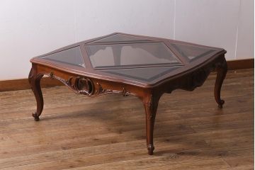 中古　アメリカ製　ガラス天板　クラシカルなデザインが魅力のセンターテーブル(リビングテーブル、センチュリー社)(R-040174)