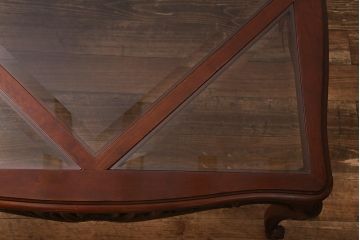 中古　アメリカ製　ガラス天板　クラシカルなデザインが魅力のセンターテーブル(リビングテーブル、センチュリー社)(R-040174)