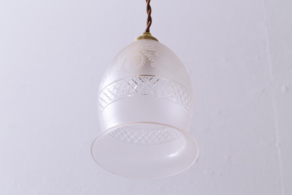 ヴィンテージ照明　フランスビンテージ　フロストガラス　美しい模様が浮かび上がるガラスシェードのペンダントライト(天井照明、シェード)(R-040180)