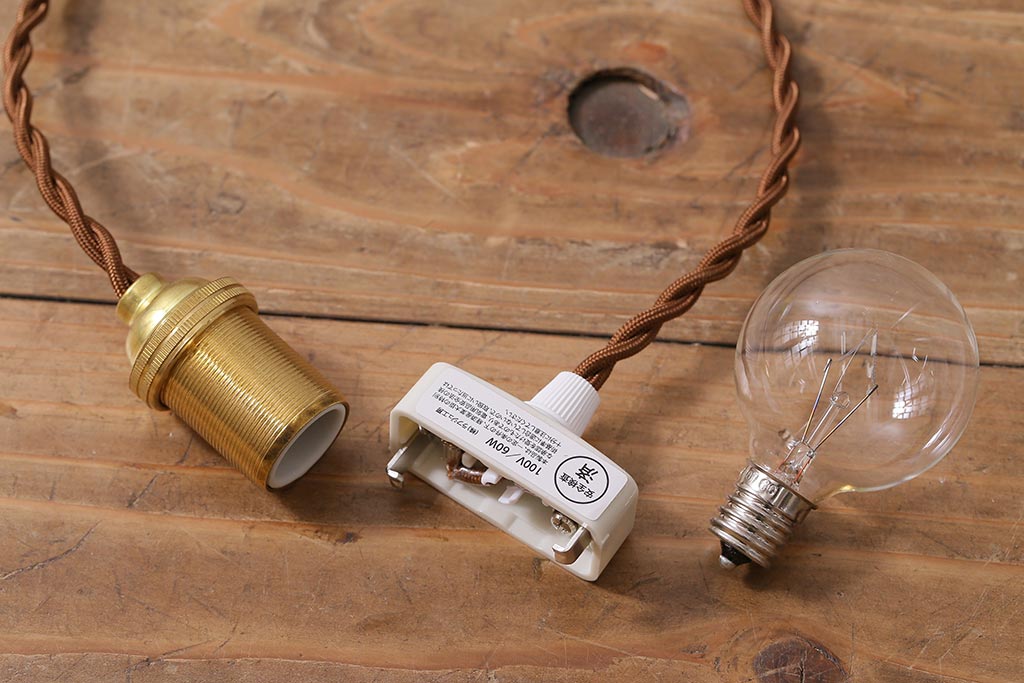 ヴィンテージ照明　フランスビンテージ　フロストガラス　美しい模様が浮かび上がるガラスシェードのペンダントライト(天井照明、シェード)(R-040180)