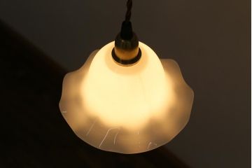 イギリスヴィンテージ照明　フリルシェードが可愛らしいペンダントライト(ランプシェード、天井照明、ビンテージ)(R-040181)