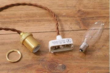 ヴィンテージ照明　フランスビンテージ　切子細工が施されたすりガラスシェードのペンダントライト(天井照明、シェード)(R-040182)