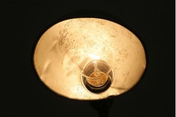 ビンテージ照明　昭和レトロ　インダストリアルな空間づくりにおすすめのスタンドライト(卓上照明、デスクスタンド)(R-040183)