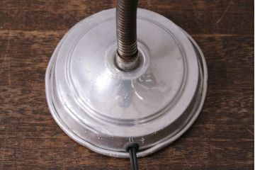 ビンテージ照明　昭和レトロ　インダストリアルな空間づくりにおすすめのスタンドライト(卓上照明、デスクスタンド)(R-040183)