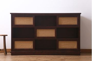 中古　国産　民芸家具　クズ布張り　モダンなデザインがおしゃれなサイドボード　(R-040184)