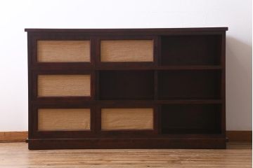 中古　国産　民芸家具　クズ布張り　モダンなデザインがおしゃれなサイドボード　(R-040184)