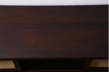 中古　国産　民芸家具　クズ布張り　モダンなデザインがおしゃれなサイドボード　(R-040184)