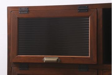 ラフジュ工房オリジナル　古材使用　リメイク家具　モールガラス　パタパタ扉がおしゃれなキャビネット(収納棚、リビングボード)(R-040186)