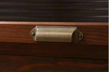 ラフジュ工房オリジナル　古材使用　リメイク家具　モールガラス　パタパタ扉がおしゃれなキャビネット(収納棚、リビングボード)(R-040186)