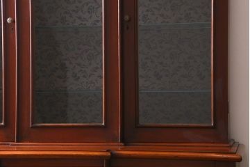 アンティーク家具　フランスアンティーク　マホガニー材　気品溢れる佇まいが魅力のカップボード(キャビネット、食器棚、収納棚、戸棚)(R-040187)