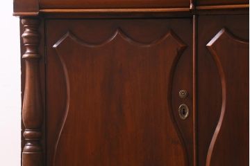 アンティーク家具　フランスアンティーク　マホガニー材　気品溢れる佇まいが魅力のカップボード(キャビネット、食器棚、収納棚、戸棚)(R-040187)