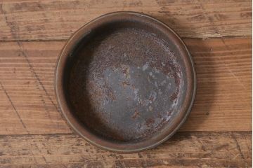 レトロ雑貨　昭和レトロ　錆びた風合いがおしゃれな古いミルク缶(牛乳缶、ディスプレイ)(R-040199)