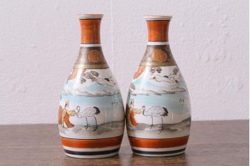 アンティーク雑貨　明治期　鶴の図　波千鳥　九谷焼色絵徳利 袴付2点セット(酒入、酒器、とっくり)(R-040201)