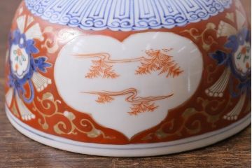 アンティーク雑貨　江戸期　大明成化年製　古伊万里　赤絵南蛮図染付　蓋茶碗(和食器)(R-040203)