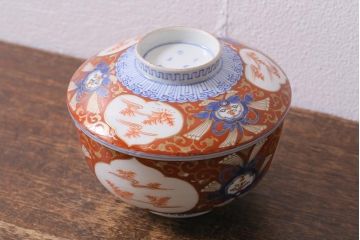 アンティーク雑貨　江戸期　大明成化年製　古伊万里　赤絵南蛮図染付　蓋茶碗(和食器)(R-040204)