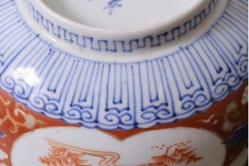 アンティーク雑貨　江戸期　大明成化年製　古伊万里　赤絵南蛮図染付　蓋茶碗(和食器)(R-040204)